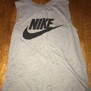 NIKE women’s athletic tank